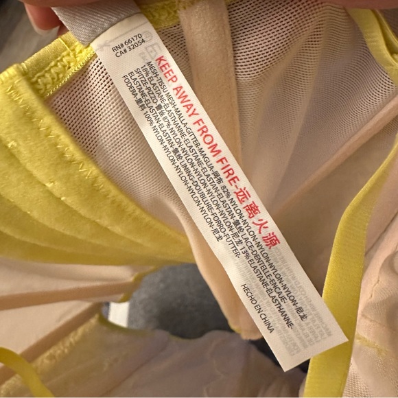 NWT Out From Under Urban Outfitters Modern Love Lace Yellow Corset - Picture 6 of 6